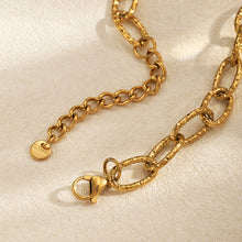 Cargar imagen en el visor de la galería, Carey Necklaces