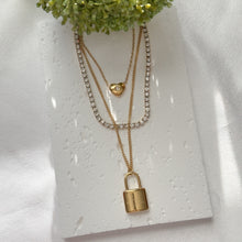 Charger l'image dans la galerie, Triple necklace with padlock and heart in stainless steel