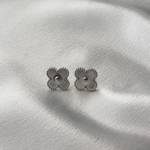 Charger l'image dans la galerie, Stainless Steel Clover Drop Earrings