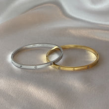 Charger l'image dans la galerie, Stainless Steel Slim with 4 Stones Bangle