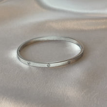Charger l'image dans la galerie, Stainless Steel Slim with 4 Stones Bangle