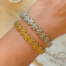 Charger l'image dans la galerie, Flowers Stainless Steel Bangle