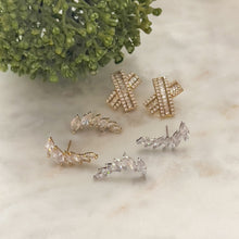 Charger l'image dans la galerie, Zircon ear Studs