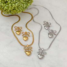 Charger l'image dans la galerie, ST Heart Coquette Earrings