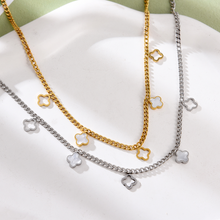 Charger l'image dans la galerie, Flory Clover Pendant Necklaces