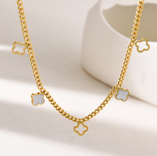 Charger l'image dans la galerie, Flory Clover Pendant Necklaces