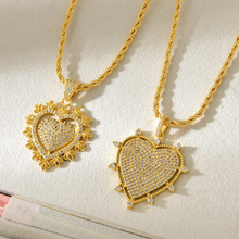 Charger l'image dans la galerie, Inlaid Zirconia Heart Necklace