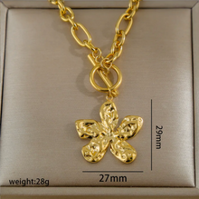 Charger l'image dans la galerie, Retro Pendant Necklace