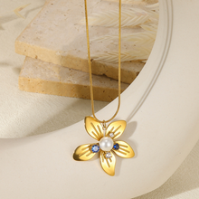 Charger l'image dans la galerie, Stainless Steel Flower Pendant Necklace