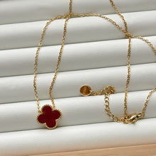 Charger l'image dans la galerie, Stainless Steel Clover Necklace