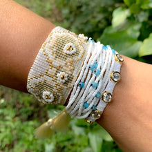 Cargar imagen en el visor de la galería, Pulsera Multicapa Cuentas Arroz Blanco