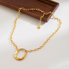 Carregar imagem no visualizador da galeria, Oval Pendant Necklaces
