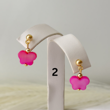 Cargar imagen en el visor de la galería, Pink Stud Earrings
