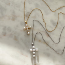 Charger l&#39;image dans la galerie, Cross &amp; Pearls Necklaces
