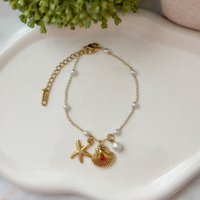 Carica l&#39;immagine nel visualizzatore di Gallery, Starfish, Oyster, and Pearl Pendant Bracelet
