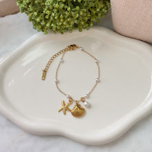 Carica l&#39;immagine nel visualizzatore di Gallery, Starfish, Oyster, and Pearl Pendant Bracelet
