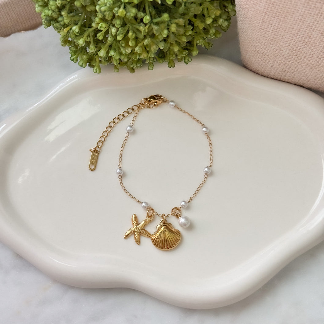 Starfish, Oyster, and Pearl Pendant Bracelet