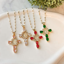 Carregar imagem no visualizador da galeria, Crystal Crosses Pendant Necklace
