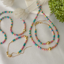 Carica l&#39;immagine nel visualizzatore di Gallery, Metallic Seed Beads #1 Necklace
