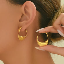 Load image into Gallery viewer, Curvi Earrings
