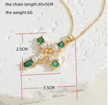 Cargar imagen en el visor de la galería, Crystal with Pearls Cross Necklace
