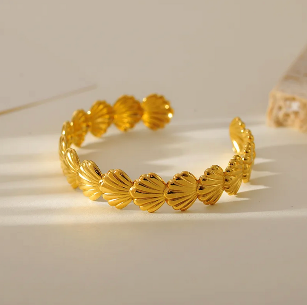 Beach Shell Bangle