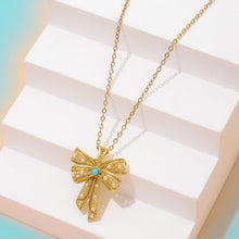 Carregar imagem no visualizador da galeria, Coquette Turquoise Pendant Necklace
