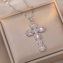 Carica l&#39;immagine nel visualizzatore di Gallery, Cross Diamond Pendant Necklace

