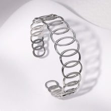 Charger l&#39;image dans la galerie, Stainless Steel Ovals Bangle
