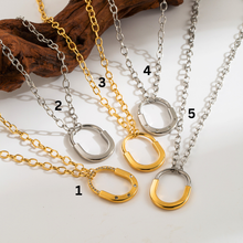 Carregar imagem no visualizador da galeria, Oval Pendant Necklaces
