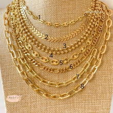 Carica l&#39;immagine nel visualizzatore di Gallery, Gold Chains Necklaces
