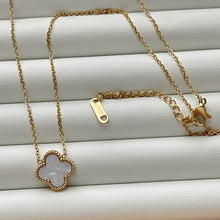 Charger l&#39;image dans la galerie, Stainless Steel Clover Necklace
