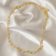 Carregar imagem no visualizador da galeria, Long Chunky Paperclip Chain Necklace
