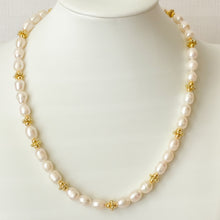 Cargar imagen en el visor de la galería, Freshwater Pearls Necklace
