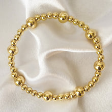 Charger l&#39;image dans la galerie, Gold Beads Bracelet
