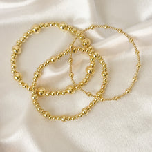 Carregar imagem no visualizador da galeria, Gold Beads Bracelet

