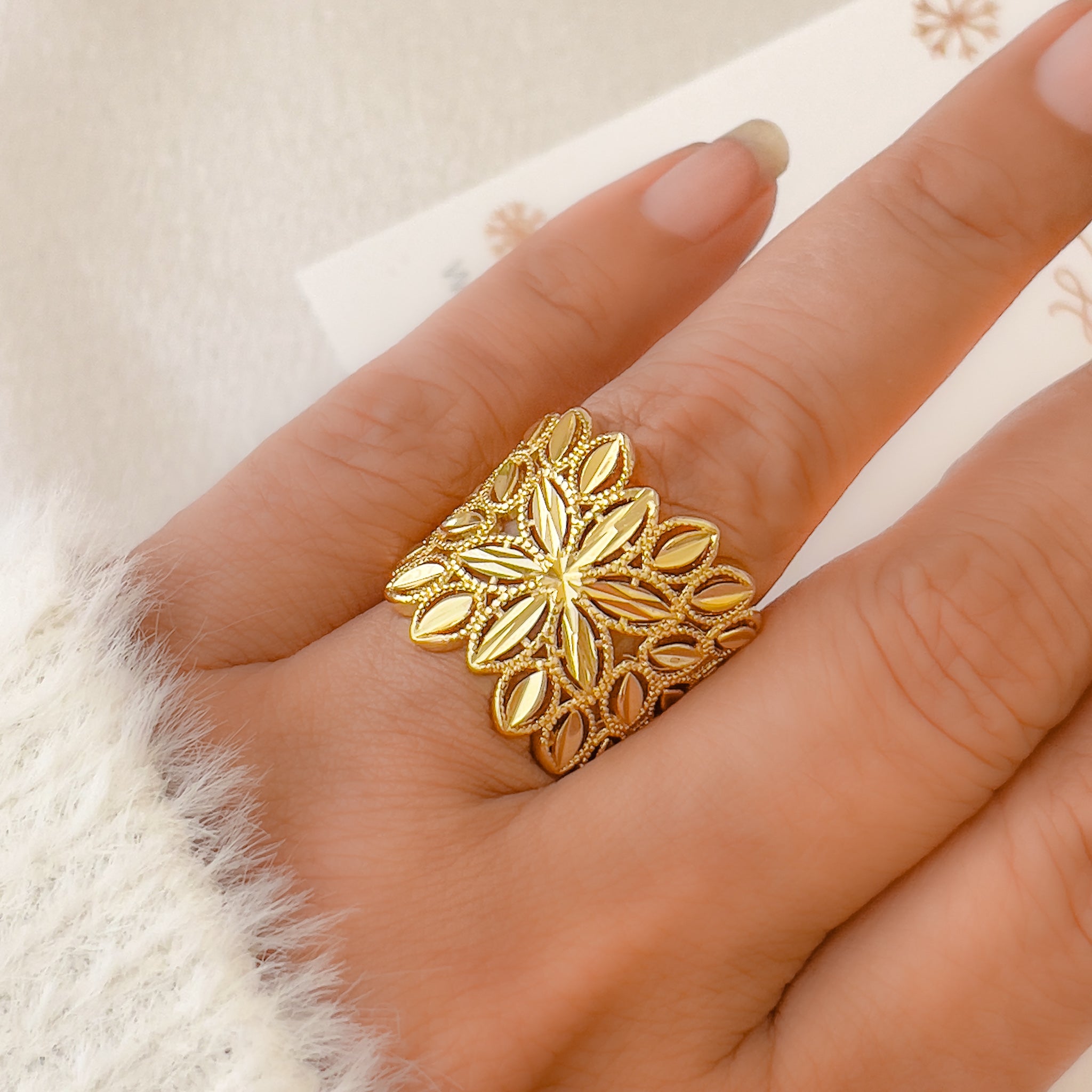 GOLD RINGS | TRIBAL ORNAMENTS