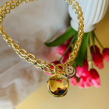 Load image into Gallery viewer, Smiley Face Pendant Necklace
