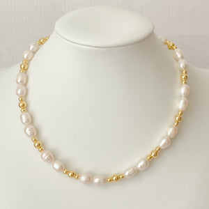Pearls and Gold Beads Necklace