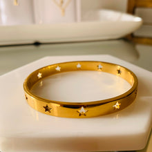 Load image into Gallery viewer, Star Stainless Steel Bangle
