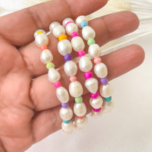 Load image into Gallery viewer, Mix Colors Pearl Bracelet
