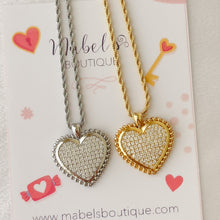 Carregar imagem no visualizador da galeria, Gold &amp; Silver Heart Pendant Necklace
