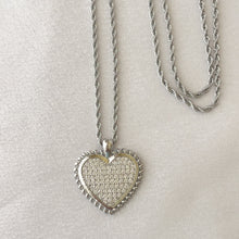 Cargar imagen en el visor de la galería, Gold &amp; Silver Heart Pendant Necklace
