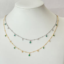 Carregar imagem no visualizador da galeria, Dainty Emeralds Necklace
