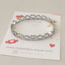 Charger l&#39;image dans la galerie, Stainless Steel Hearts Bangle
