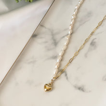 Charger l&#39;image dans la galerie, Freshwater Pearl and Chain Necklace
