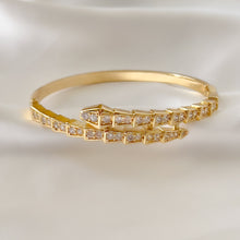 Load image into Gallery viewer, 5 luxury Bangles
