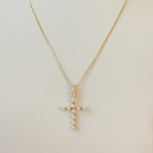 Charger l&#39;image dans la galerie, Cross and Heart Pearls Necklace
