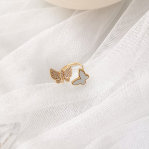 White Shell Ring & Zirconia Butterfly