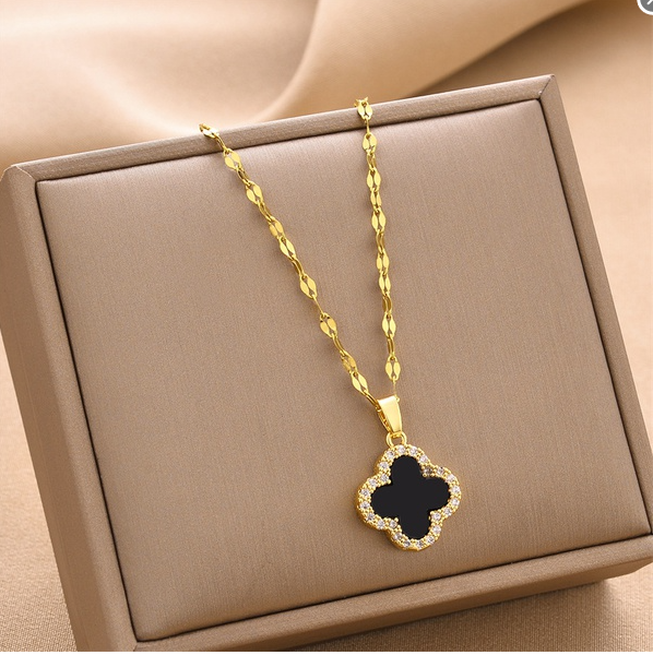 Collar de trébol negro de acero inoxidable